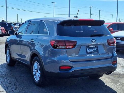 Used 2020 Kia Sorento LX image 4