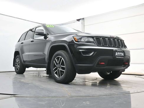 Used 2020 Jeep Grand Cherokee Trailhawk AWD/4WD image 19