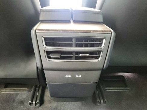 Used 2019 Tesla Model S 100D image 39