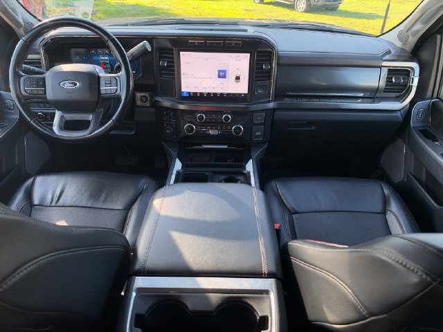 Used 2024 Ford F350 Lariat AWD/4WD image 13