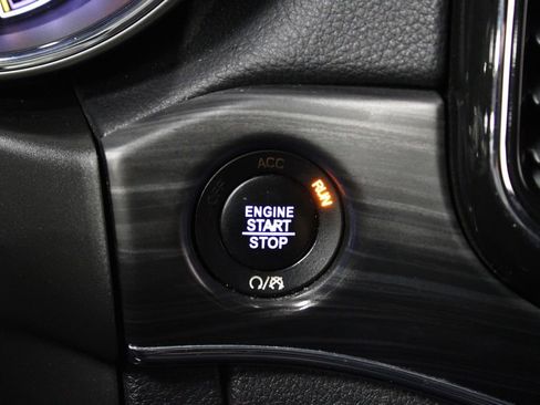 Used 2022 Jeep Grand Cherokee Limited w/ Trailer Tow Group IV image 14