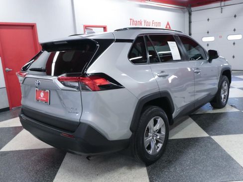 Used 2022 Toyota RAV4 XLE w/ Convenience Package AWD/4WD image 7