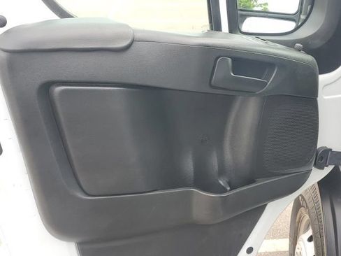 Used 2023 RAM ProMaster 2500 FWD image 5