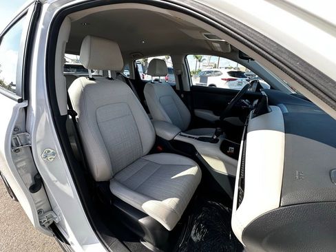 Certified 2023 Honda HR-V LX image 17