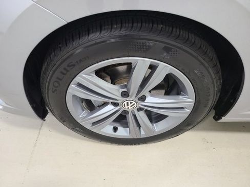 Used 2021 Volkswagen Jetta R-Line FWD image 39