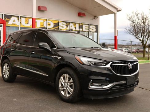 Used 2020 Buick Enclave Essence w/ Sound and Sites Package image 3