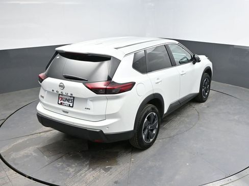 Used 2025 Nissan Rogue SV image 26