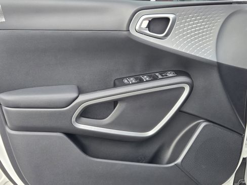 New 2025 Kia Soul LX image 13