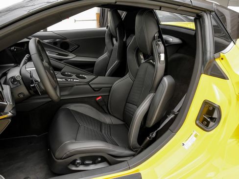 Used 2026 Chevrolet Corvette Stingray Preferred Conv w/ Stealth Interior Trim Package RWD image 34