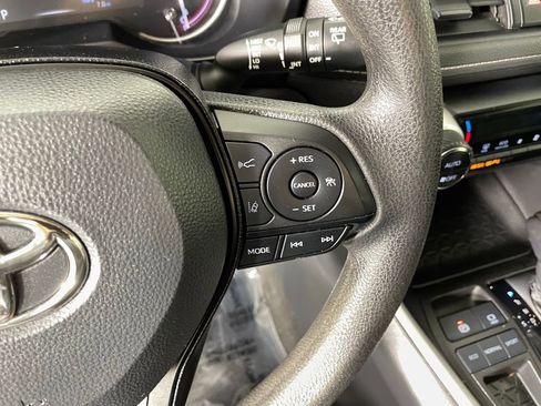 Used 2023 Toyota RAV4 XLE image 23