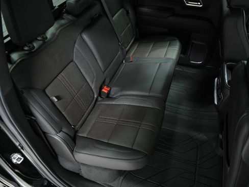 Used 2024 Chevrolet Silverado 1500 High Country w/ High Country Premium Package image 18