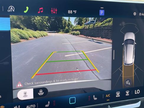 New 2026 Volkswagen Tiguan S FWD image 27