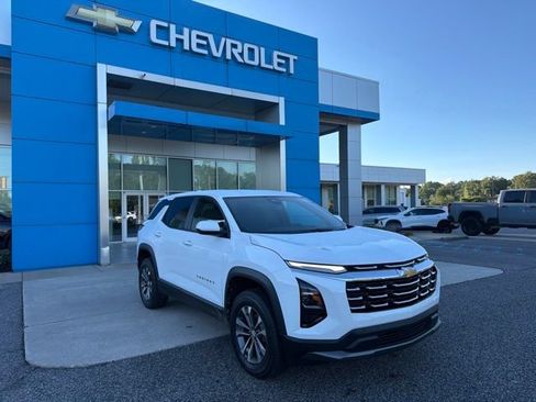 Used 2026 Chevrolet Equinox LT w/ LPO, Floor Liner Package FWD image 3