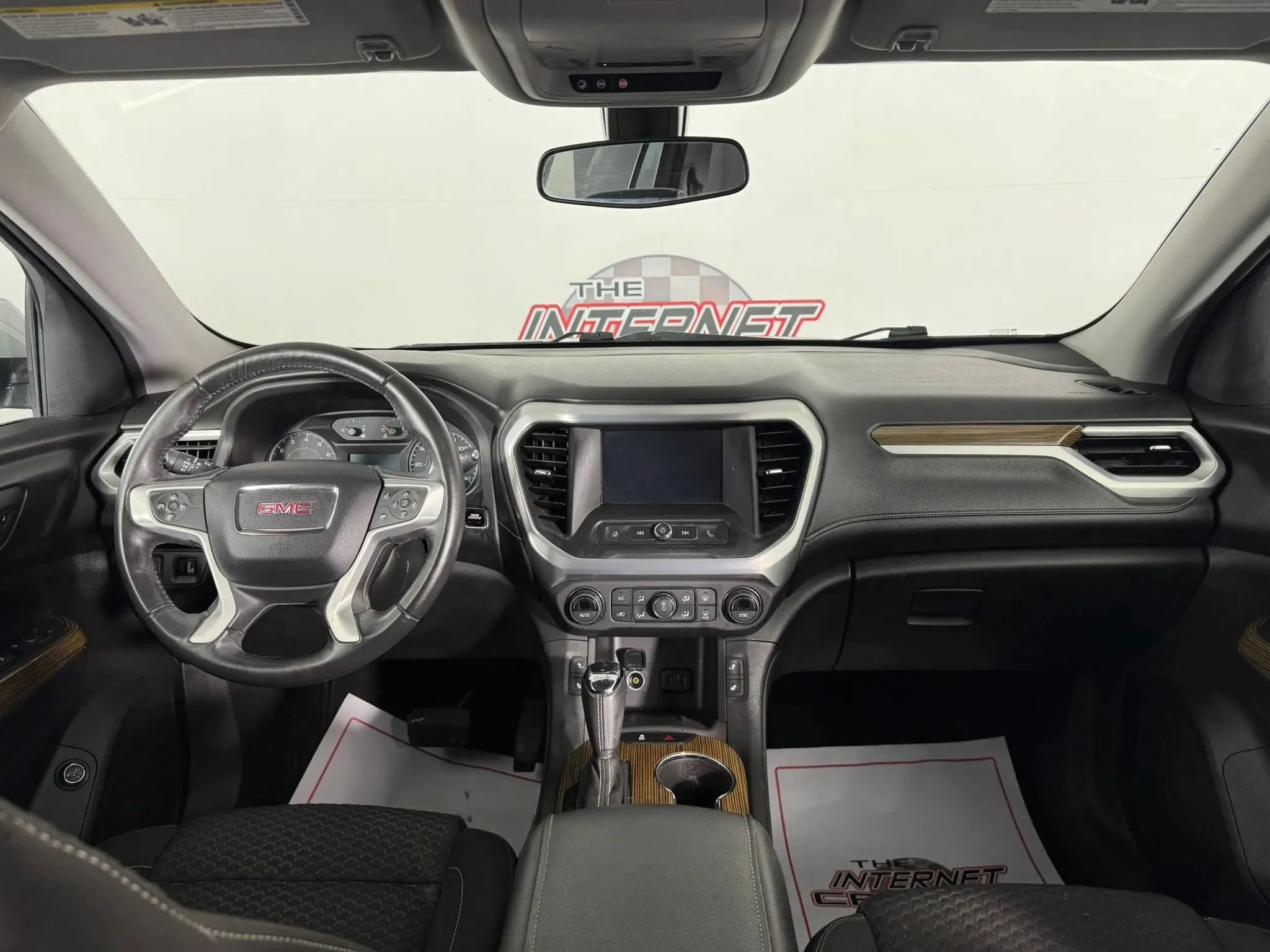 Used 2017 GMC Acadia SLE w/ Driver Alert Package I AWD/4WD image 11
