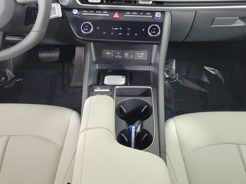 New 2026 Hyundai Sonata SEL FWD image 10