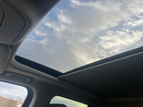 Used 2025 Ford Expedition Active image 14