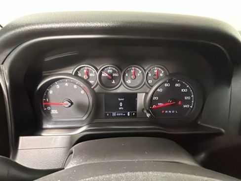 Used 2019 Chevrolet Silverado 1500 Custom w/ Custom Value Package AWD/4WD image 18
