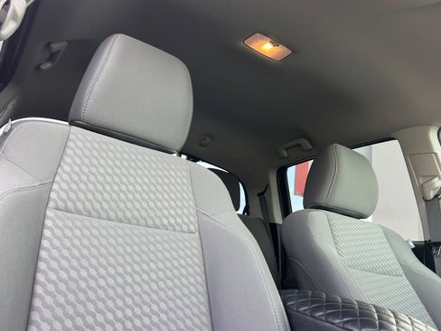 Used 2022 Toyota Tacoma SR image 19