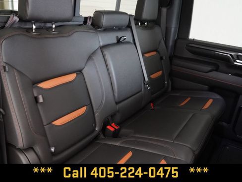 Used 2024 GMC Sierra 2500 AT4 w/ AT4 Preferred Package AWD/4WD image 31