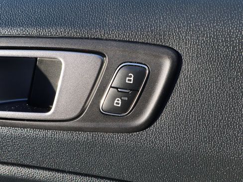 Used 2020 Ford EcoSport SE w/ SE Convenience Package image 16