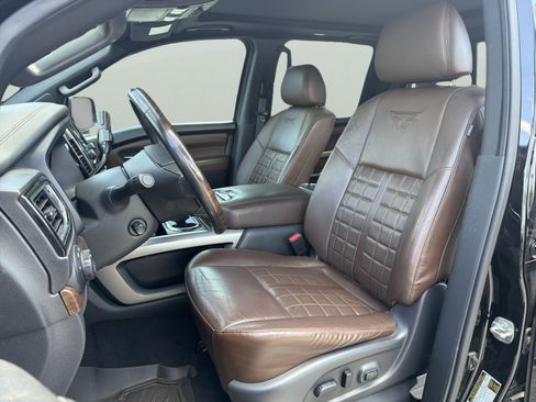 Used 2020 Nissan Titan Platinum Reserve w/ Moonroof Package AWD/4WD image 24