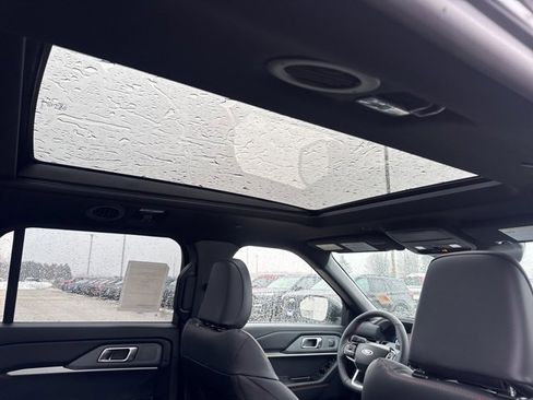 New 2026 Ford Explorer ST-Line w/ ST-Line Street Pack image 18