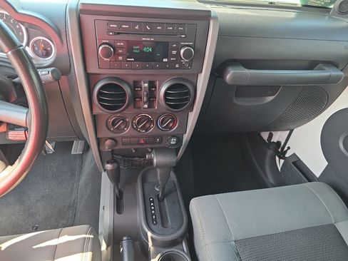 Used 2010 Jeep Wrangler Unlimited Sport AWD/4WD image 20