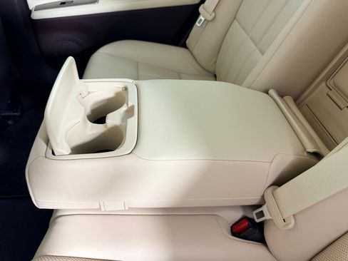 Used 2018 Lexus ES 350 w/ Luxury Package w/Wood Trim FWD image 21