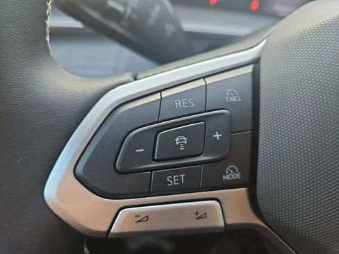 New 2025 Volkswagen Tiguan SE AWD/4WD image 29