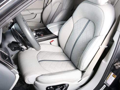 Used 2014 Audi S8 AWD/4WD image 54