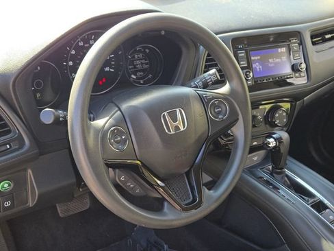 Used 2022 Honda HR-V LX image 27