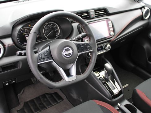 Used 2024 Nissan Versa SR w/ Trunk Package image 9