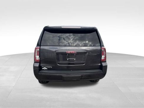 Used 2017 GMC Yukon SLT w/ Premium Edition AWD/4WD image 4