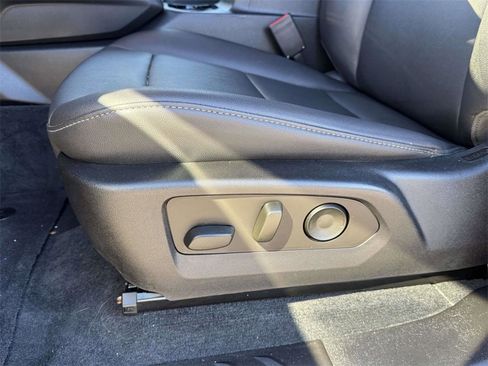 Used 2023 Chevrolet Colorado LT w/ LT Convenience Package III image 20