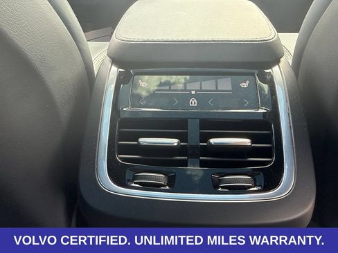 Certified 2024 Volvo XC90 T8 Ultimate w/ Protection Package Premier AWD/4WD image 17