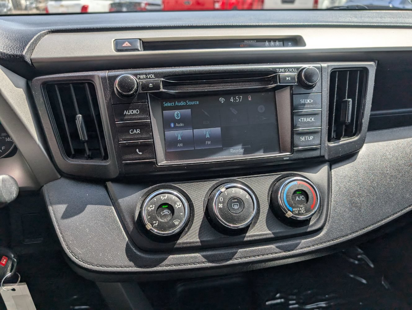 Used 2017 Toyota RAV4 LE FWD image 22