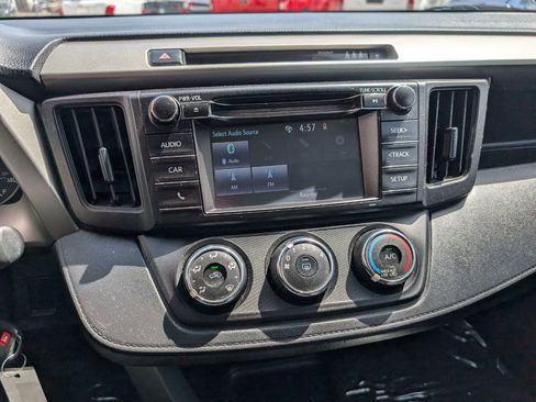 Used 2017 Toyota RAV4 LE image 22