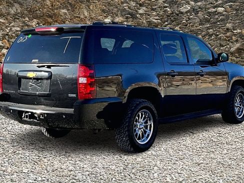 Used 2012 Chevrolet Suburban LS w/ Convenience Package 1 image 2