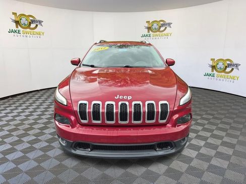 Used 2017 Jeep Cherokee Latitude w/ Trailer Tow Group FWD image 3