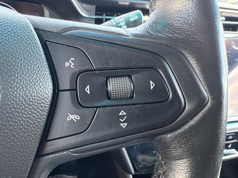 Used 2023 Chevrolet Bolt LT FWD image 17