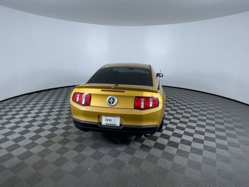 Used 2010 Ford Mustang Coupe image 8