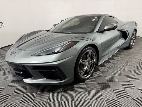 Used 2022 Chevrolet Corvette Stingray Convertible w/ 1LT RWD image 2