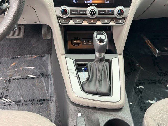 Used 2020 Hyundai Elantra SEL FWD image 17