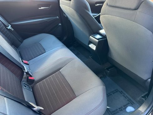 Used 2025 Toyota Corolla SE image 18