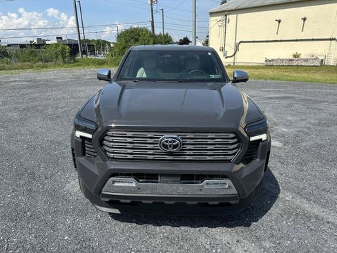 Used 2024 Toyota Tacoma Limited w/ Limited Package (LT) AWD/4WD image 3