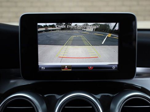 Used 2017 Mercedes-Benz GLC 300 4MATIC image 40