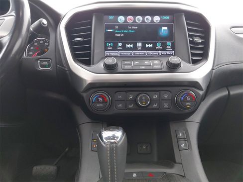 Used 2018 GMC Acadia SLT image 11