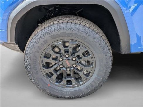 New 2026 GMC Canyon Elevation w/ Technology Package AWD/4WD image 10