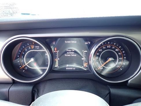 Used 2018 Jeep Wrangler Unlimited Sahara AWD/4WD image 26