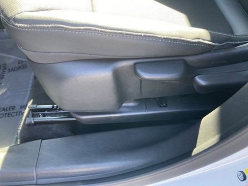 Used 2024 Buick Encore GX Sport Touring image 10